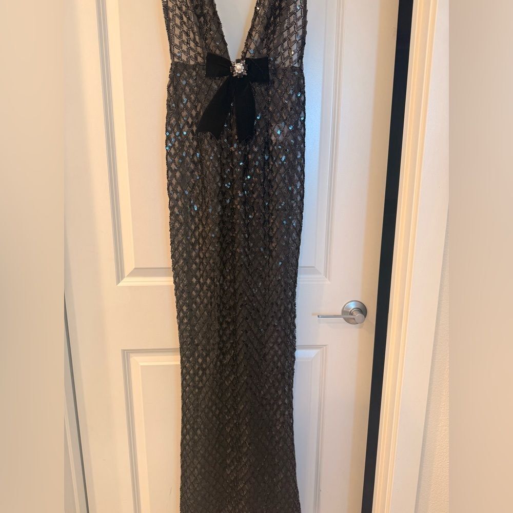 NWOT BRONX AND BANCO Liora Maxi Dress, Elegant Black Sequin Gown, wedding guest - Picture 10 of 16